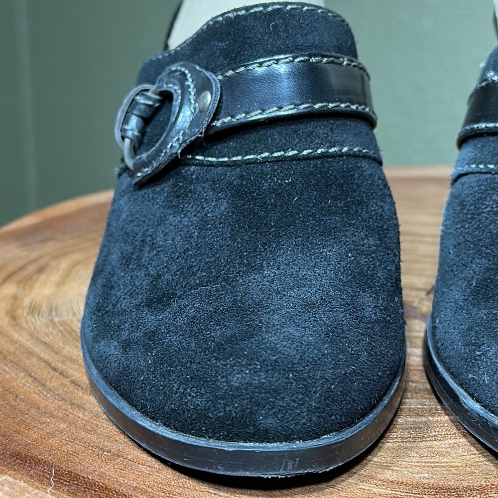 AXCESS by Liz Claiborne Decatur Suede Heeled Mules - Picture 5 of 16